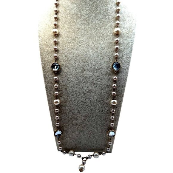 Vintage-Inspired Faux Pearl Necklace With Crystal Accents.  B97 - Picture 1 of 9